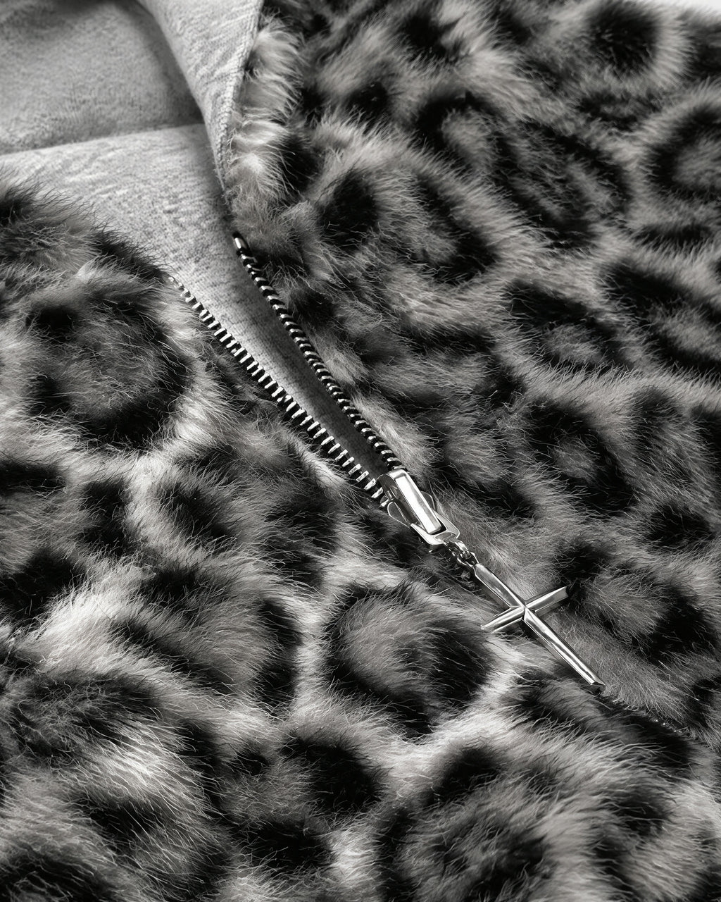 REVERSIBLE ZIP HOODIE — leopard faux-fur lining