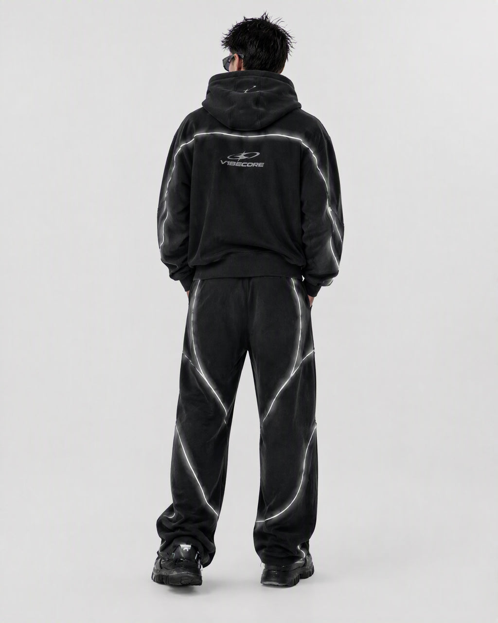 BLACK ORBIT SET — worn, back view