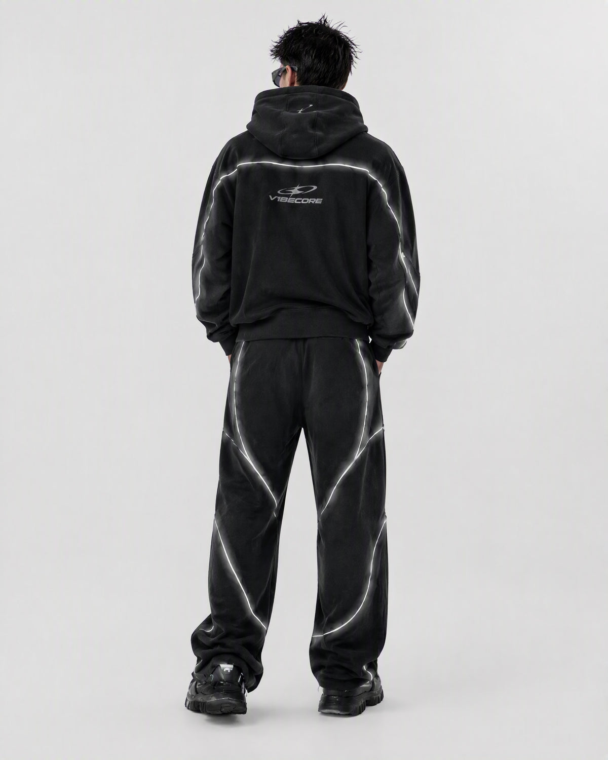BLACK ORBIT SET — worn, back view