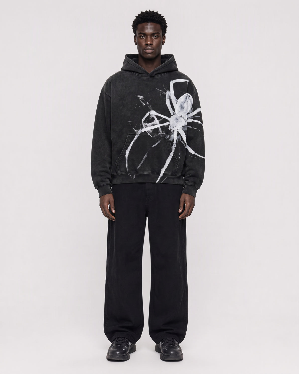 SPIDER WASHED HOODIE — spider-black-porte-face